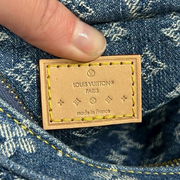 Louis Vuitton 2024 Croissant MM Monogram Denim Blue Shoulder Bag - Picture 8 of 11